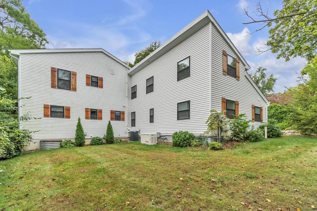 The Newly Built Custom Townhome By Granger Gardens Ann Arbor Dış mekan fotoğraf